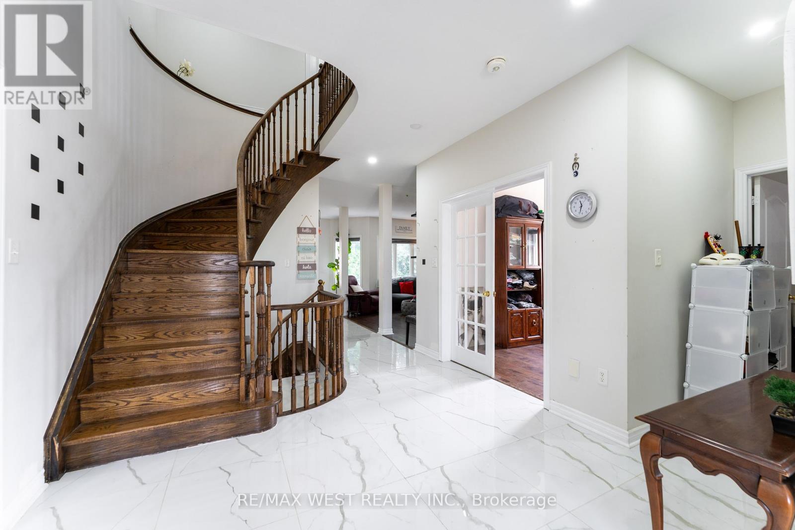 Photo 24 of 23 Mancini Drive, Essa ON