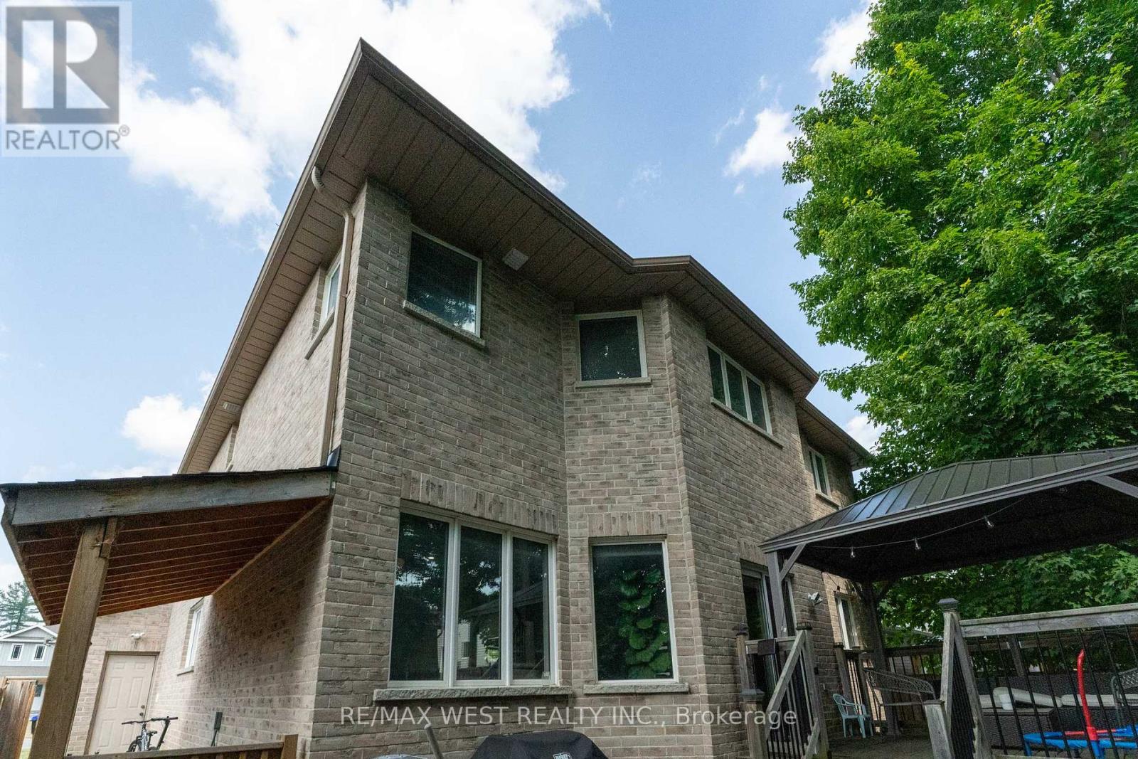 Photo 15 of 23 Mancini Drive, Essa ON