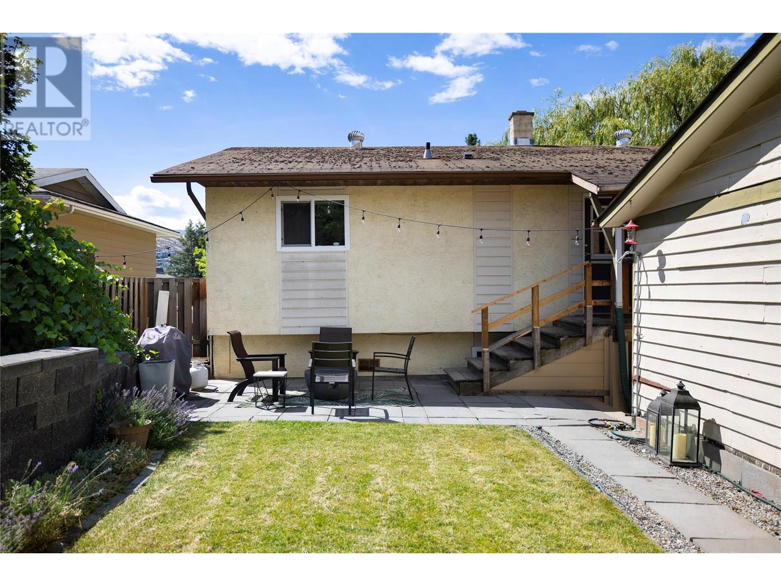 Photo 11 of 2105 19 Avenue, Vernon BC