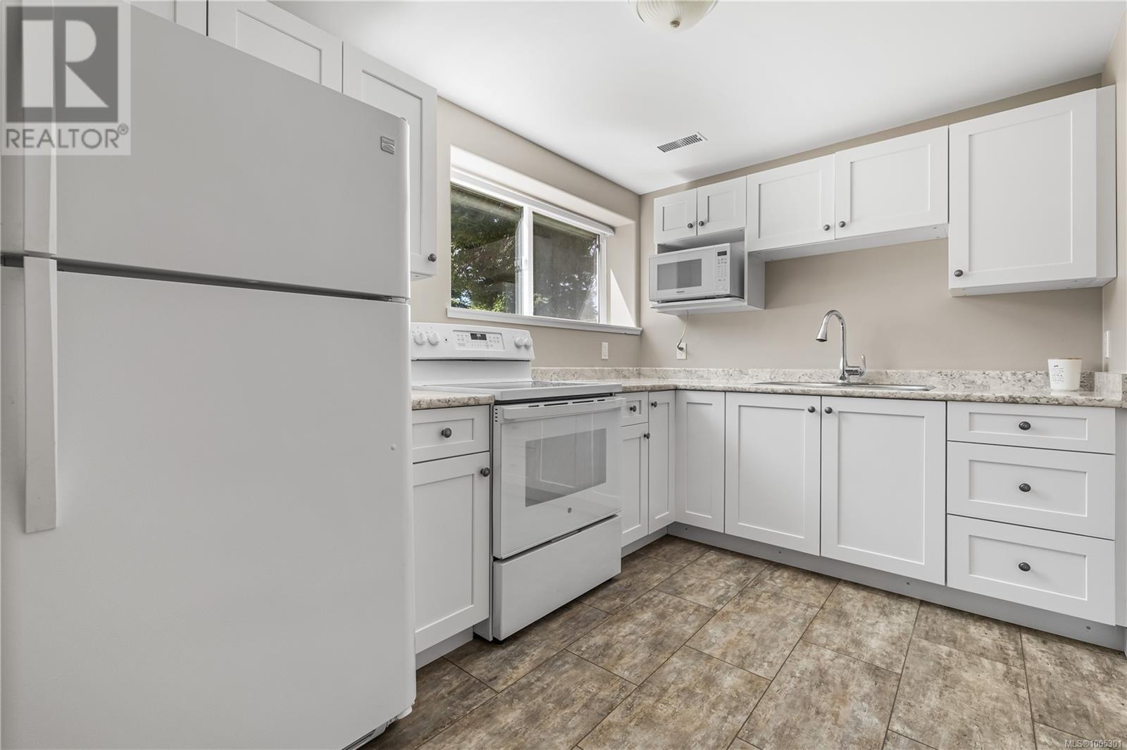 Photo 21 of 251 Birch St, Campbell River BC