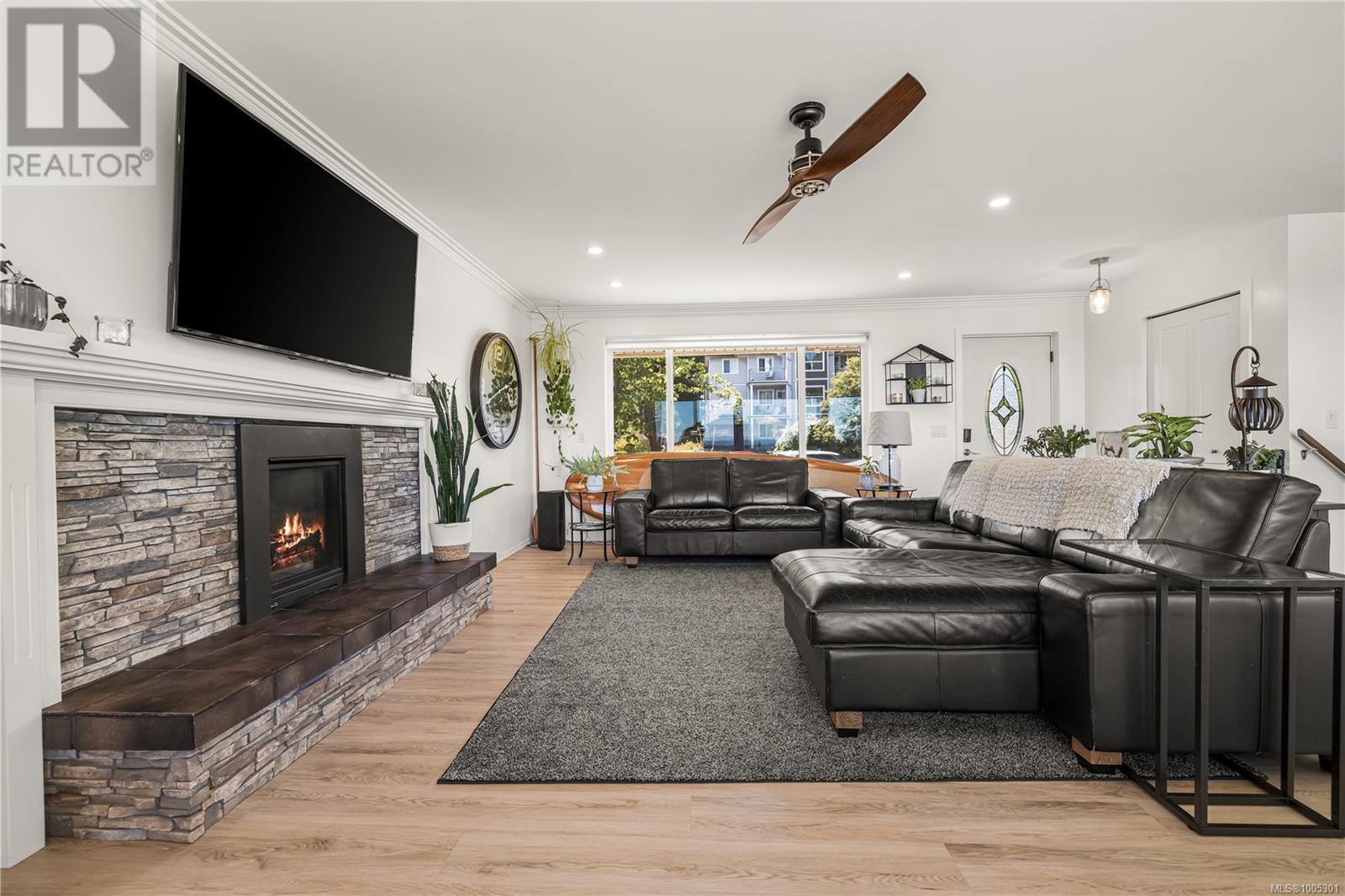 Photo 4 of 251 Birch St, Campbell River BC