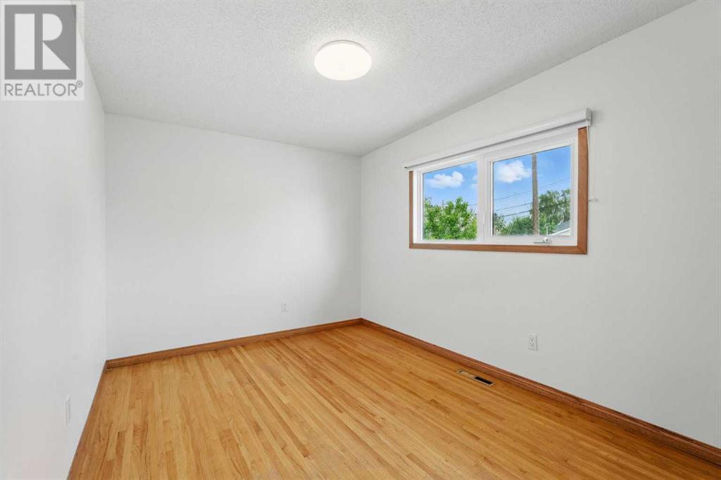 Single Family House Bungalow for Sale in   Avenue NE Mayland Heights Calgary 