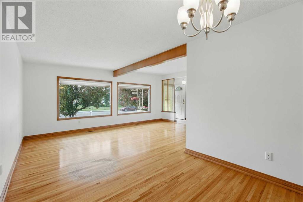 Single Family House Bungalow for Sale in   Avenue NE Mayland Heights Calgary 