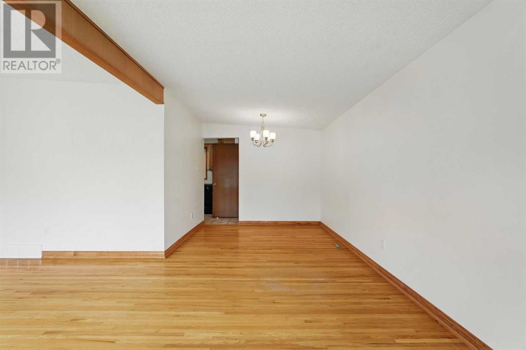 Single Family House Bungalow for Sale in   Avenue NE Mayland Heights Calgary 