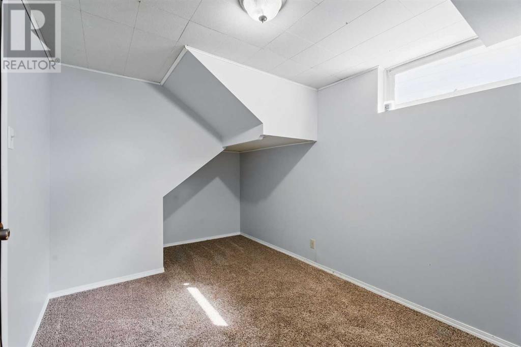 Single Family House Bungalow for Sale in   Avenue NE Mayland Heights Calgary 