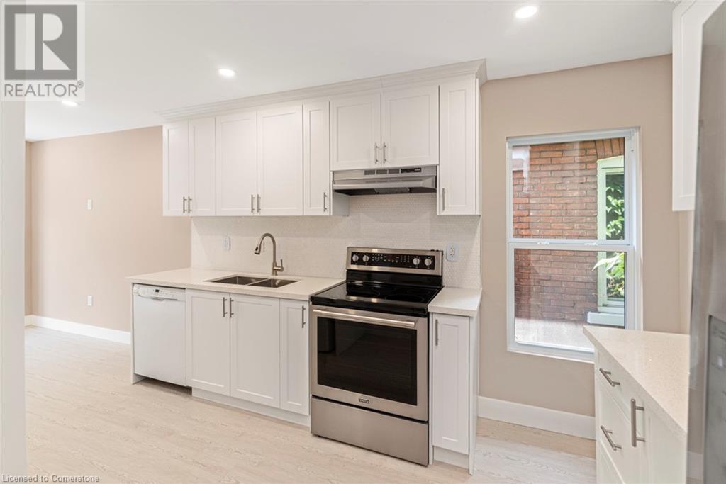 Photo 11 of 200 Sanford Avenue S, Hamilton ON