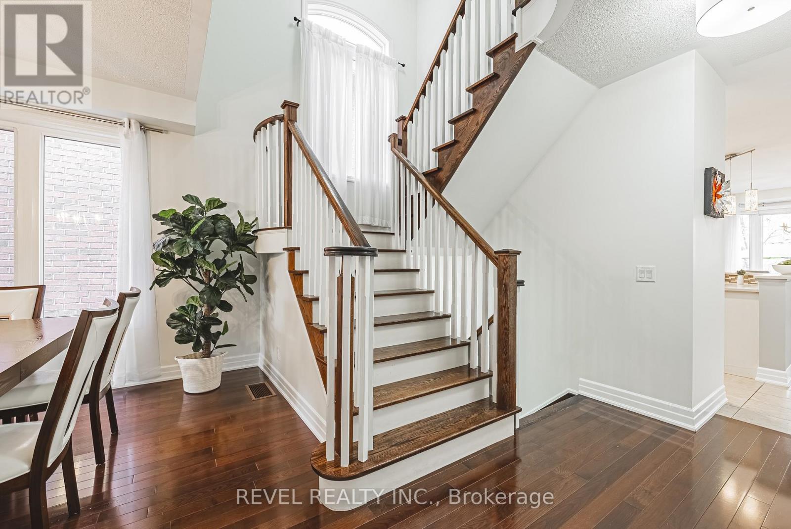 Photo 26 of 170 Forbes Terrace, Milton ON