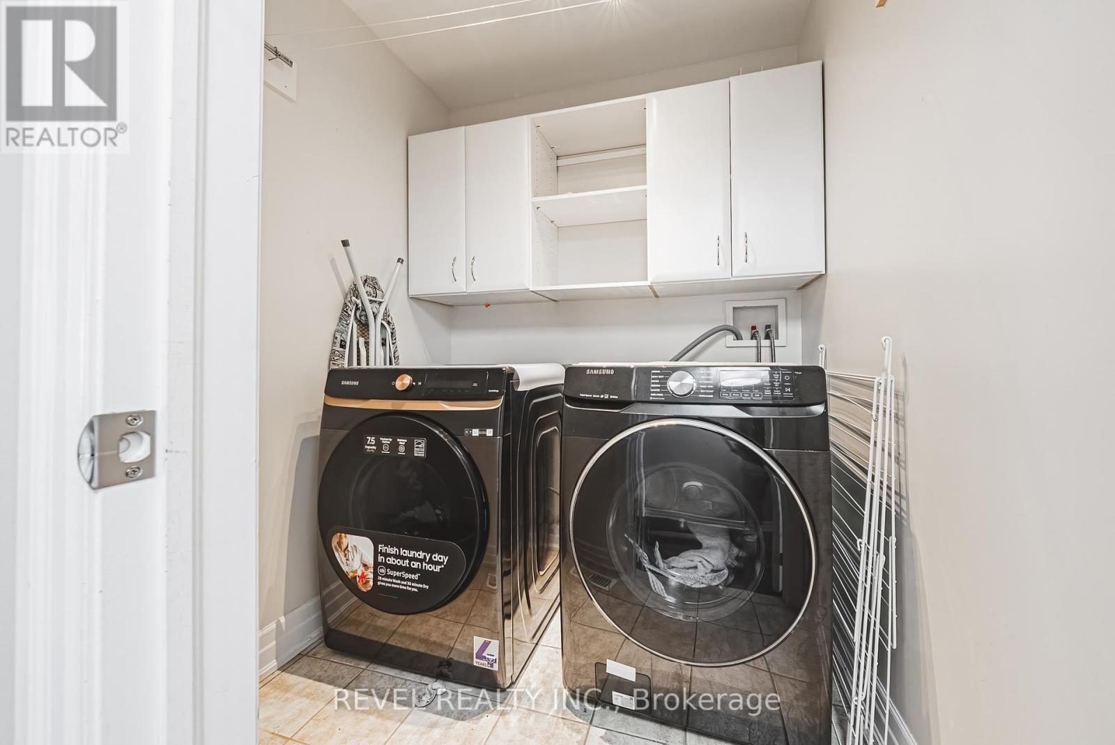 Photo 37 of 170 Forbes Terrace, Milton ON