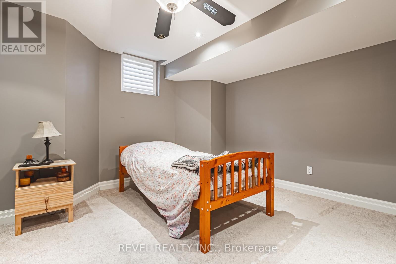 Photo 21 of 170 Forbes Terrace, Milton ON