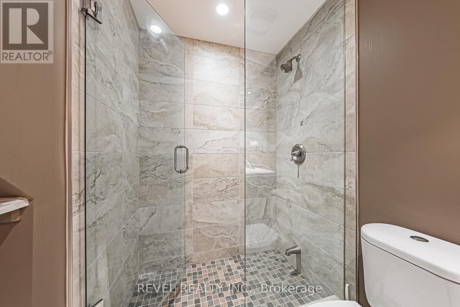 Photo 14 of 170 Forbes Terrace, Milton ON