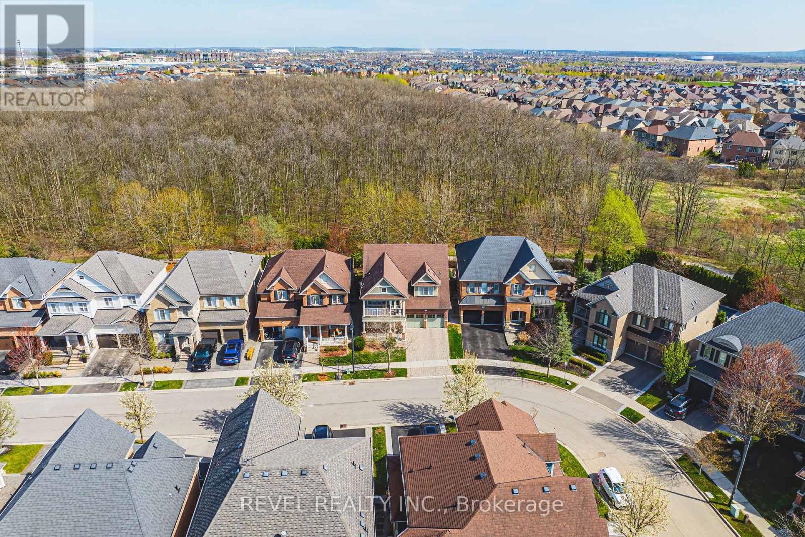 Photo 25 of 170 Forbes Terrace, Milton ON