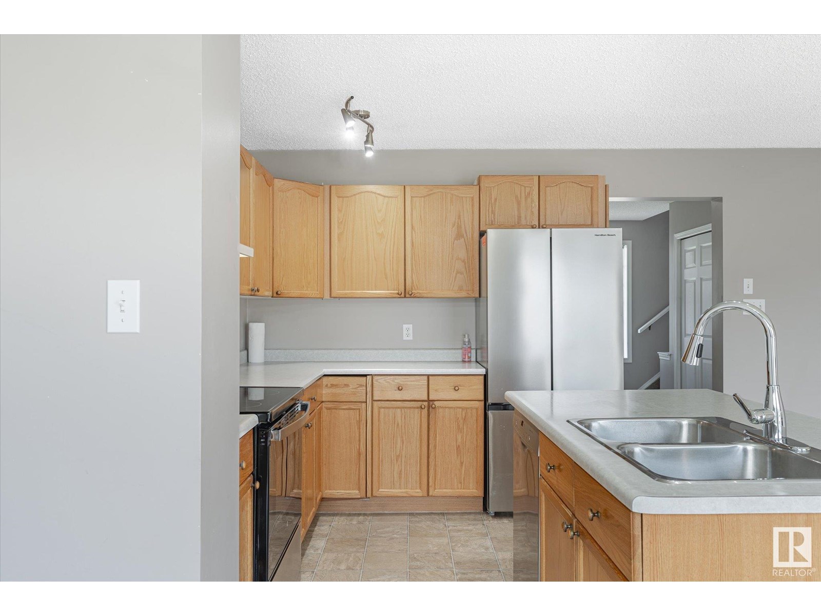 Photo 9 of 30 14803 Miller Bv Nw, Edmonton AB