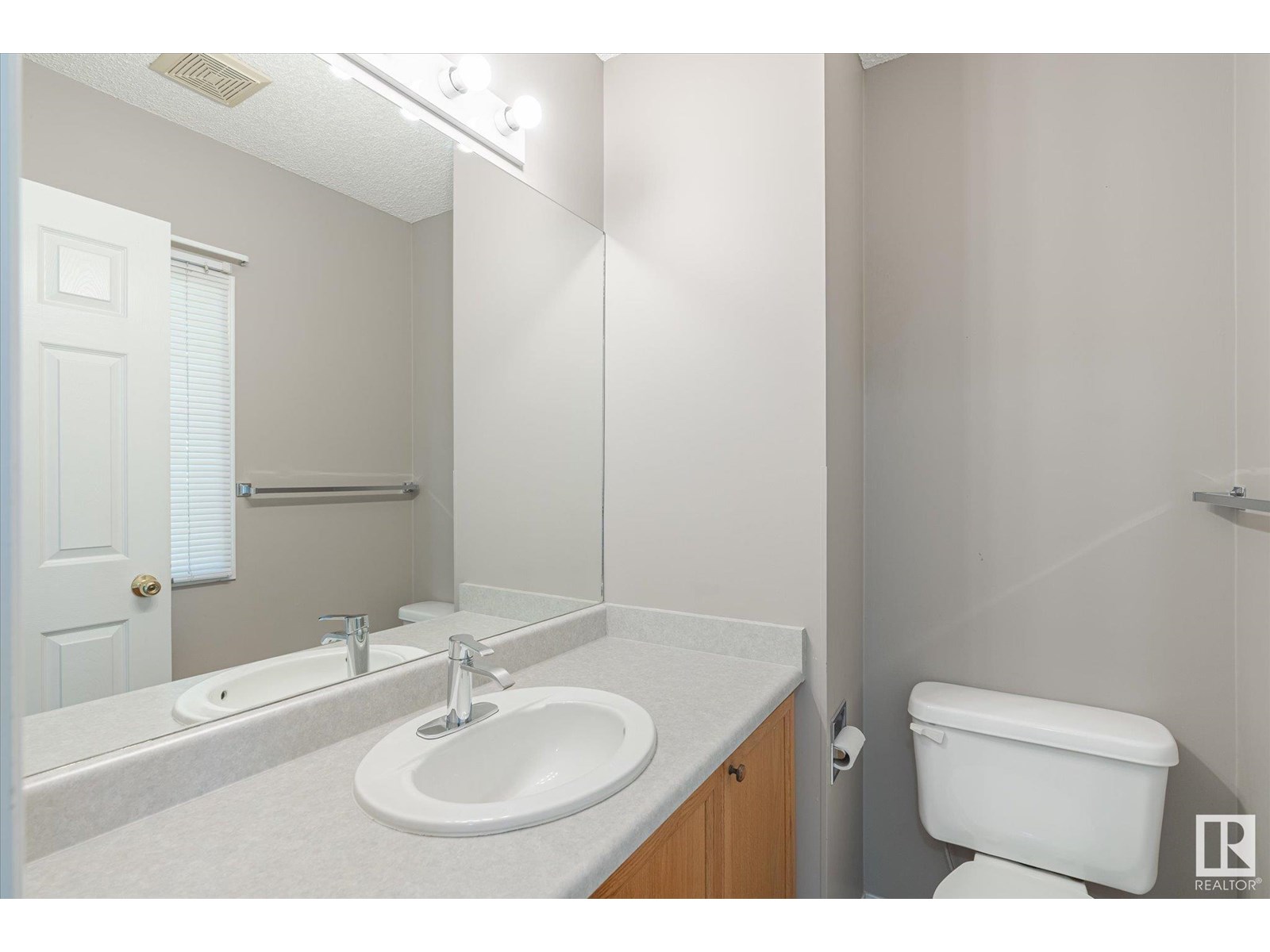 Photo 13 of 30 14803 Miller Bv Nw, Edmonton AB