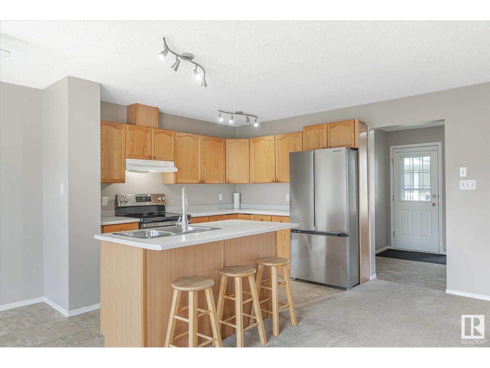 Photo 8 of 30 14803 Miller Bv Nw, Edmonton AB