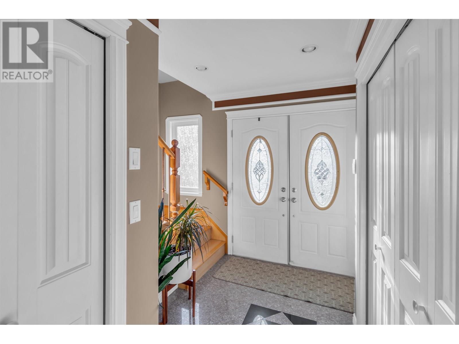 Photo 6 of 4465 Cambridge Street, Burnaby BC