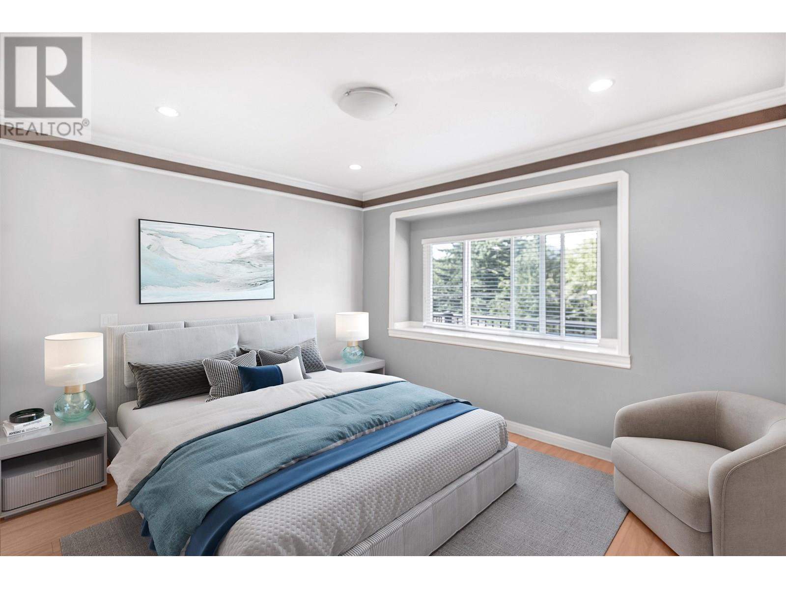Photo 4 of 4465 Cambridge Street, Burnaby BC