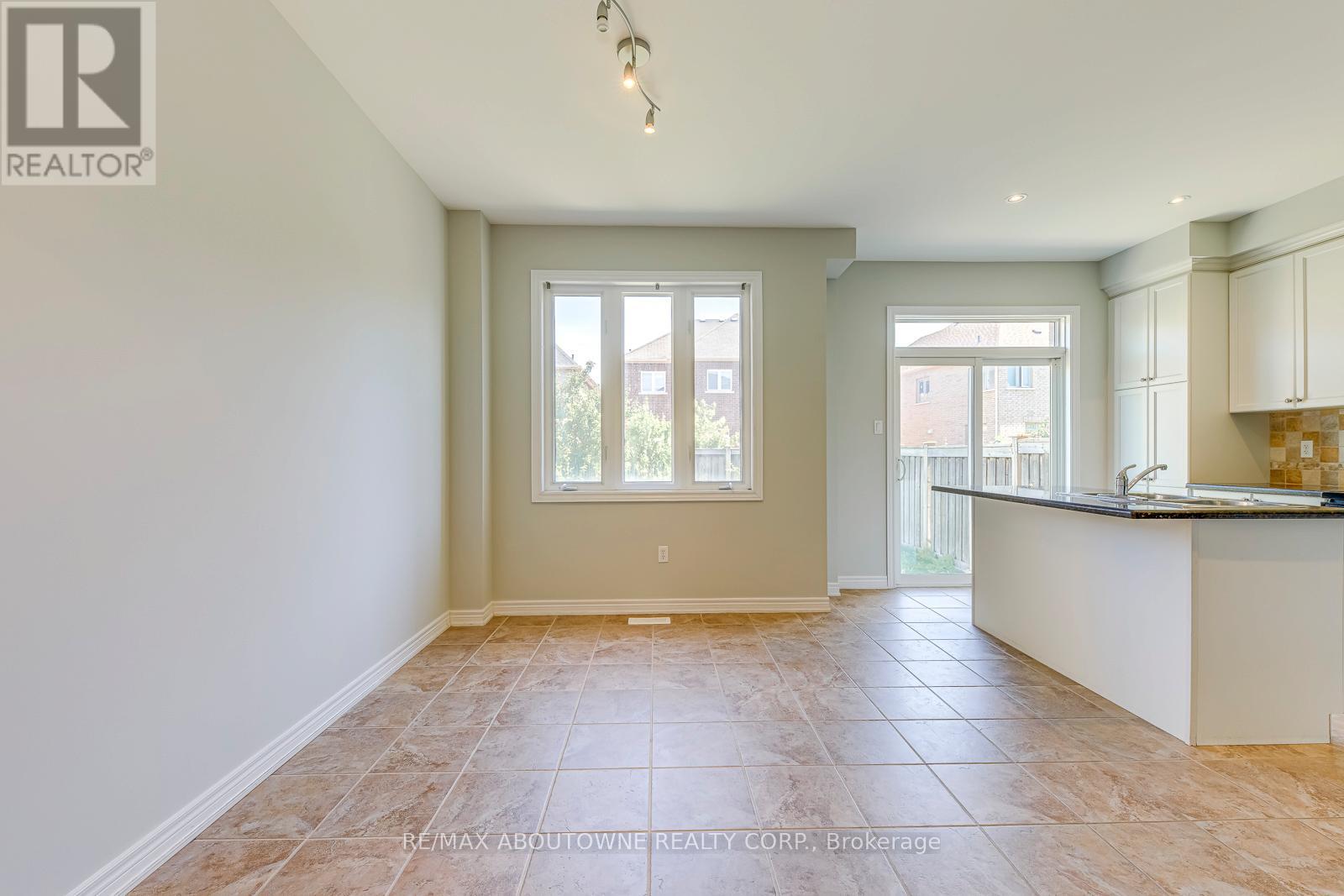 Photo 11 of 1254 Craigleith Road, Oakville ON