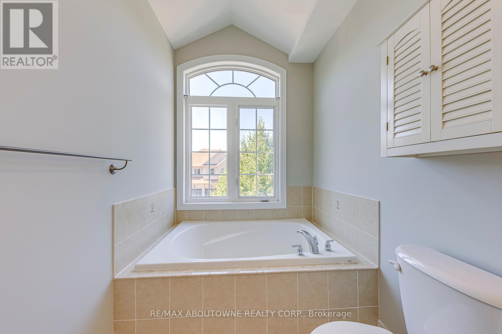 Photo 23 of 1254 Craigleith Road, Oakville ON