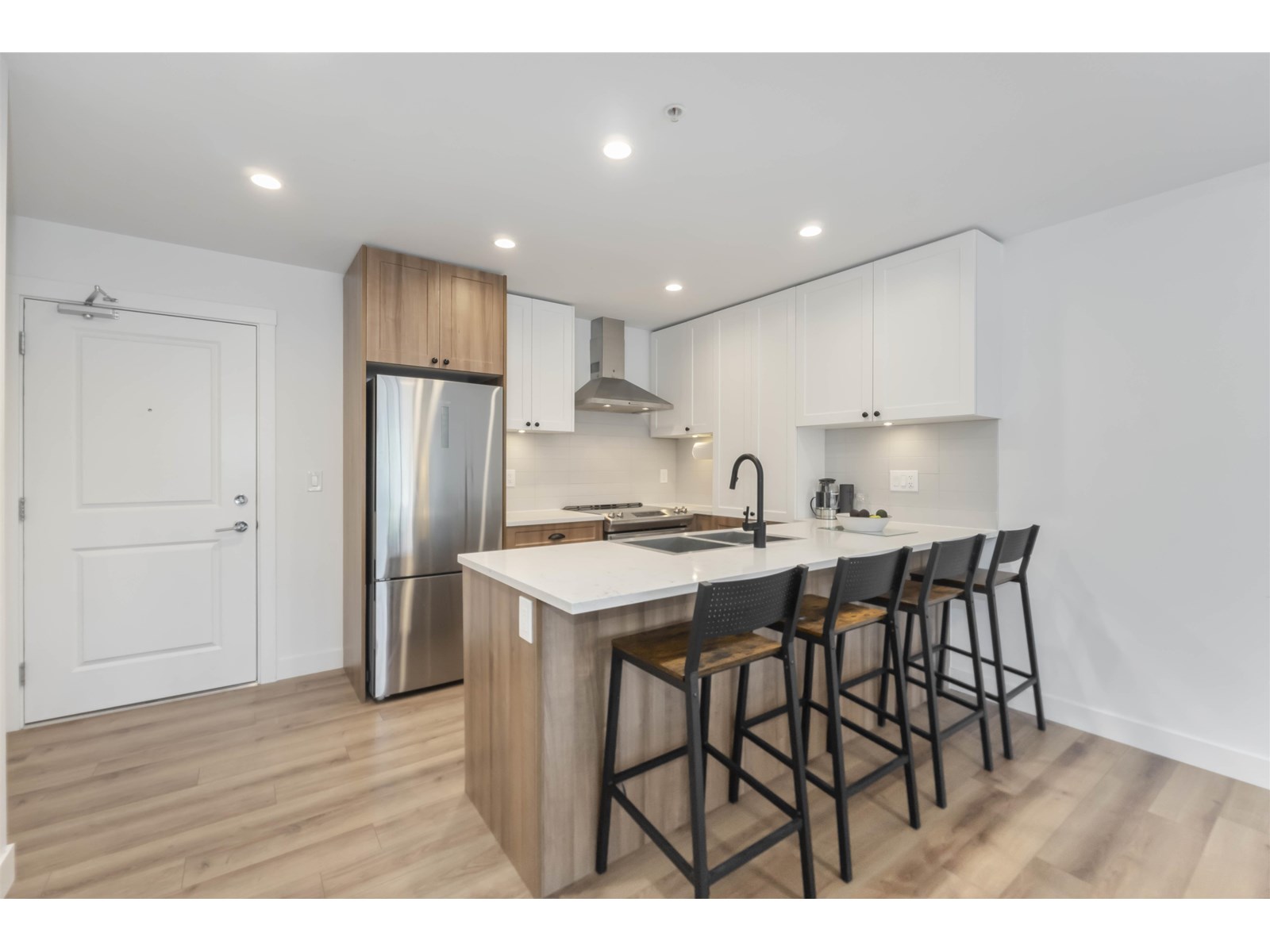 Photo 12 of A 413 20487 65 Avenue, Langley BC