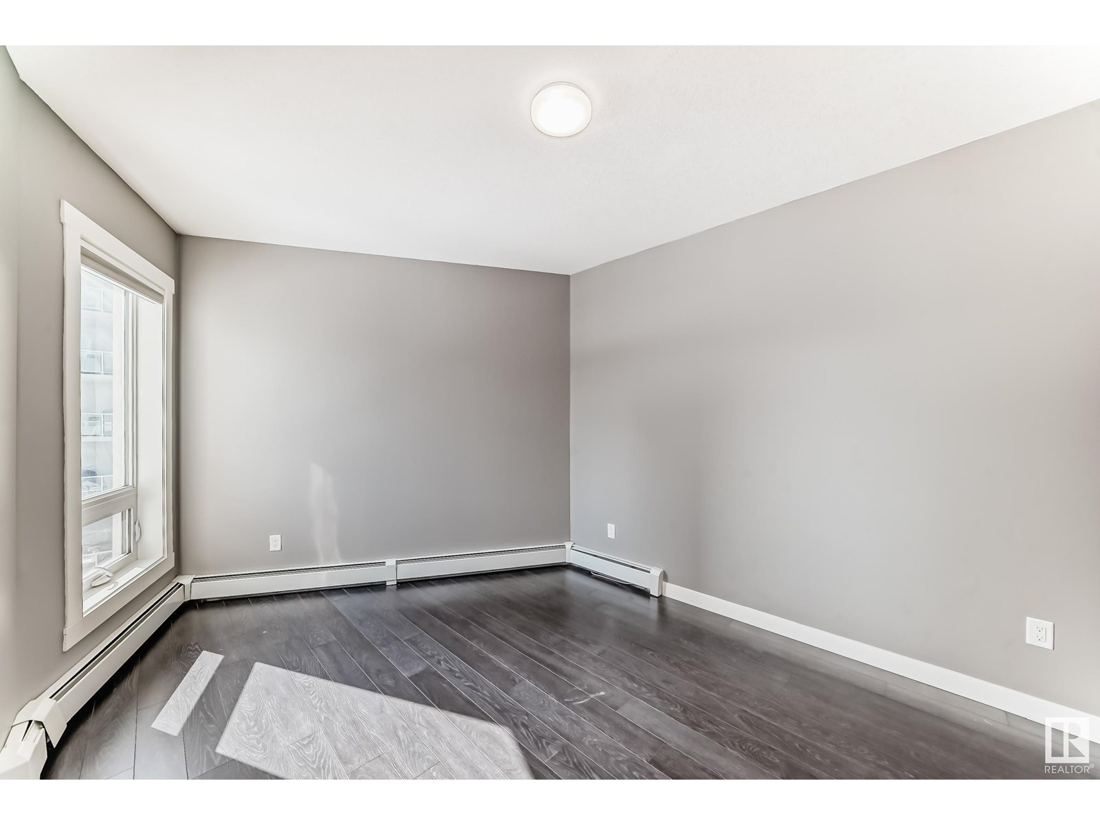 Photo 20 of 806 10226 104 St Nw, Edmonton AB