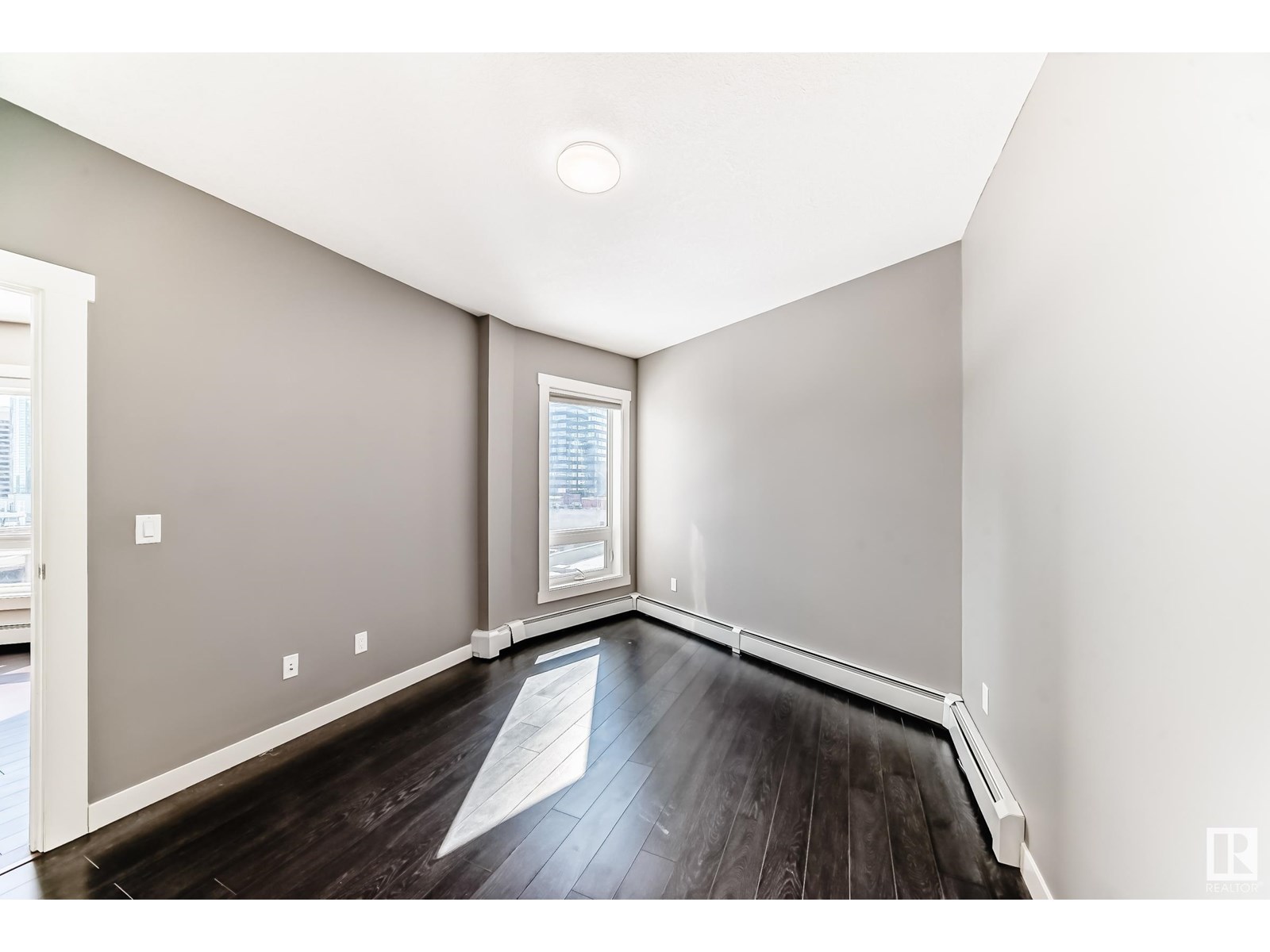 Photo 21 of 806 10226 104 St Nw, Edmonton AB