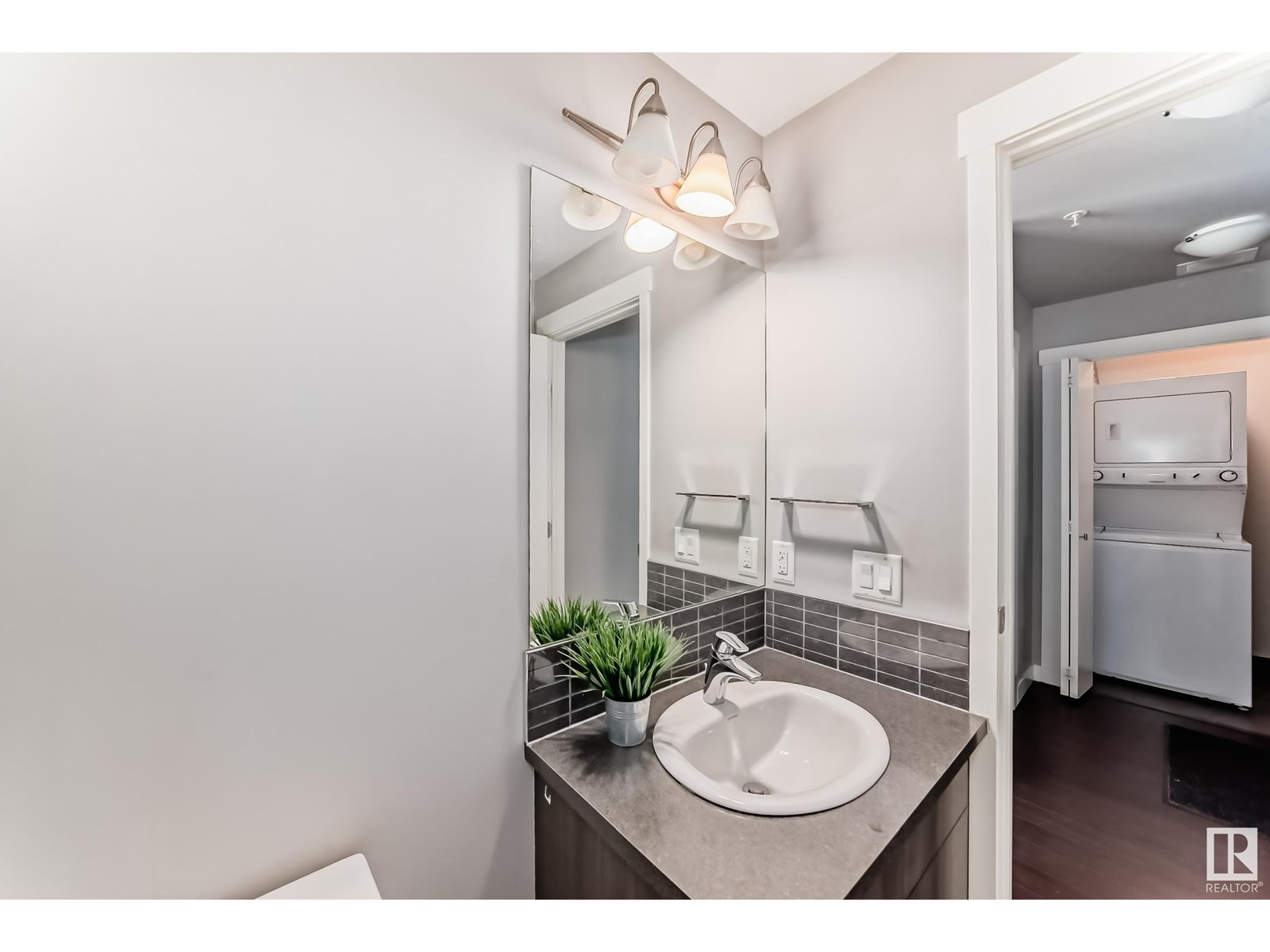 Photo 26 of 806 10226 104 St Nw, Edmonton AB