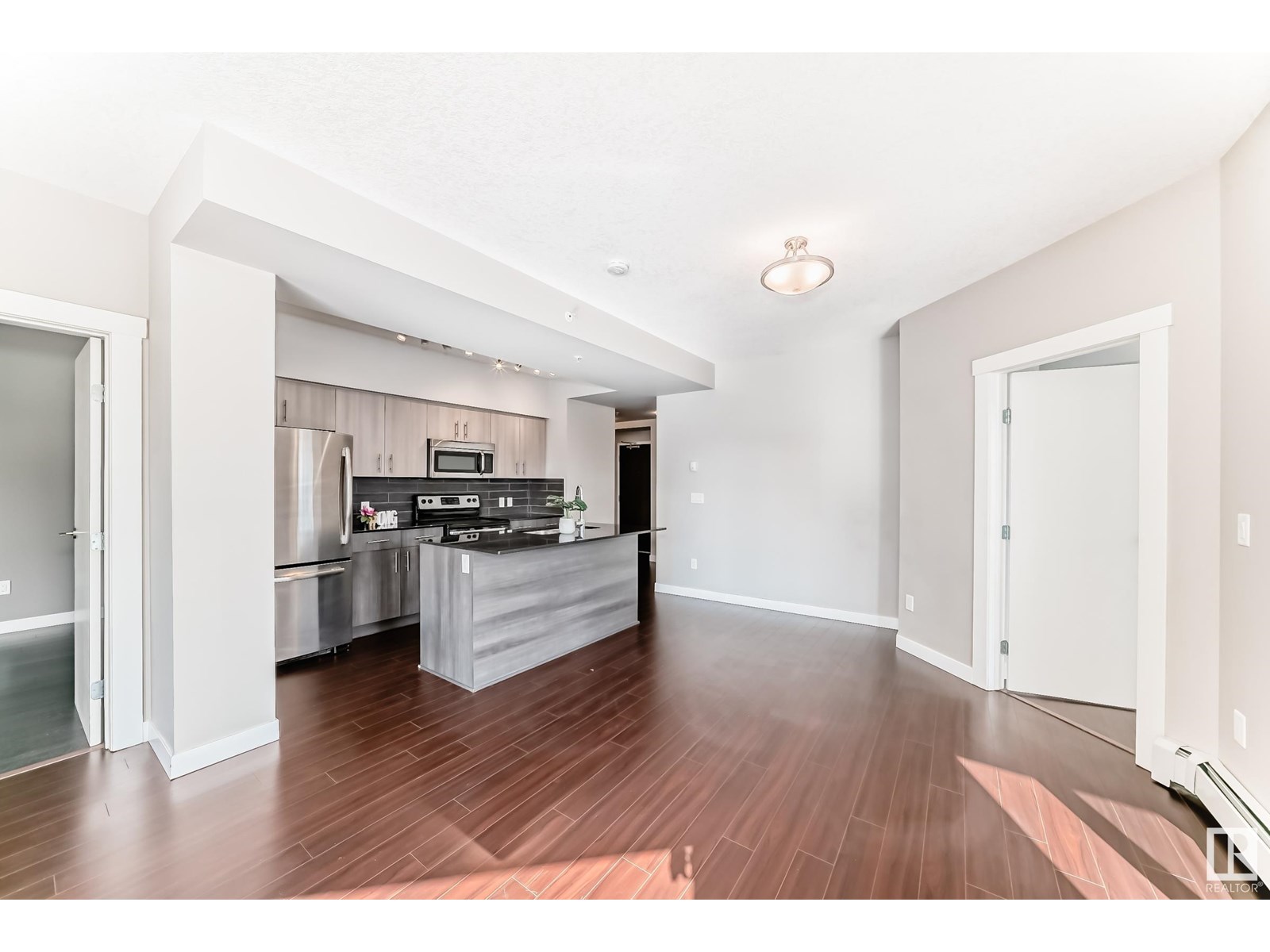 Photo 36 of 806 10226 104 St Nw, Edmonton AB