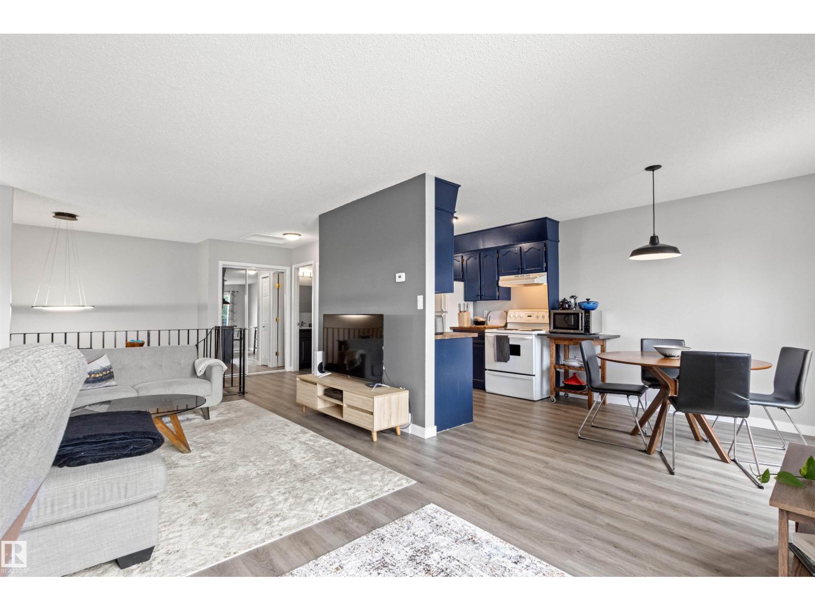 Photo 18 of 2 8314 81 Av Nw, Edmonton AB