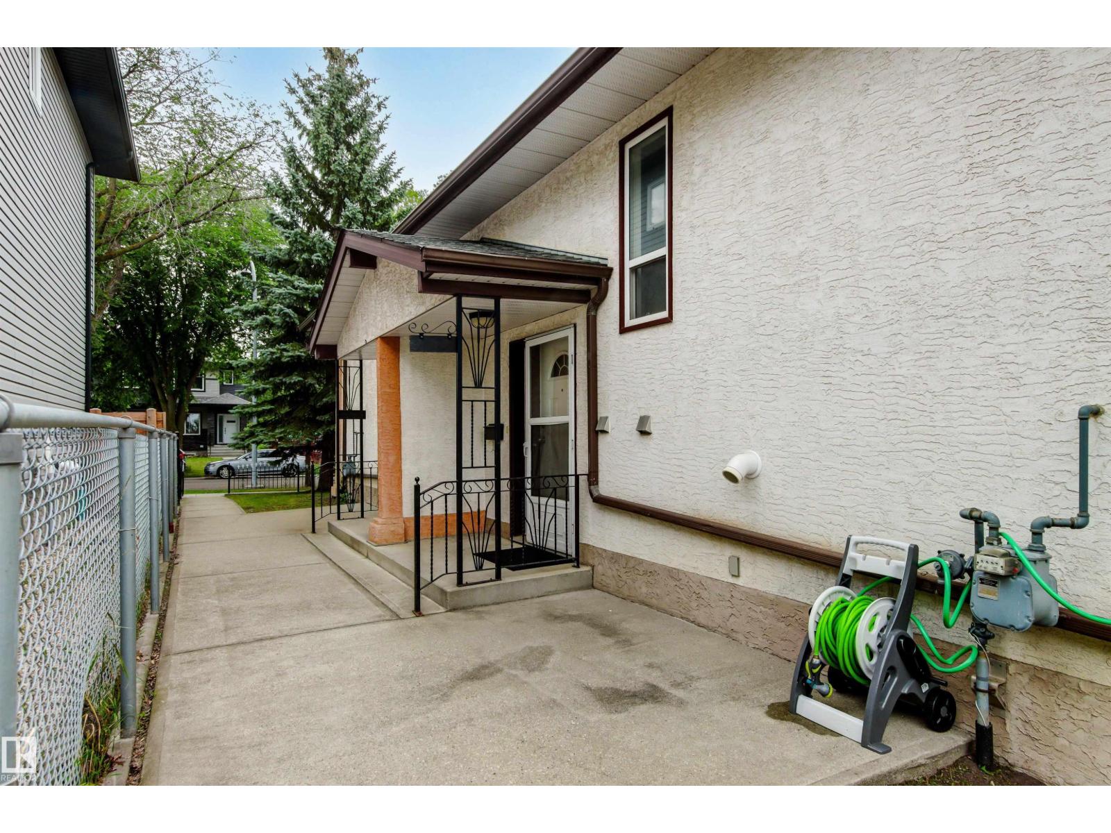 Photo 64 of 2 8314 81 Av Nw, Edmonton AB