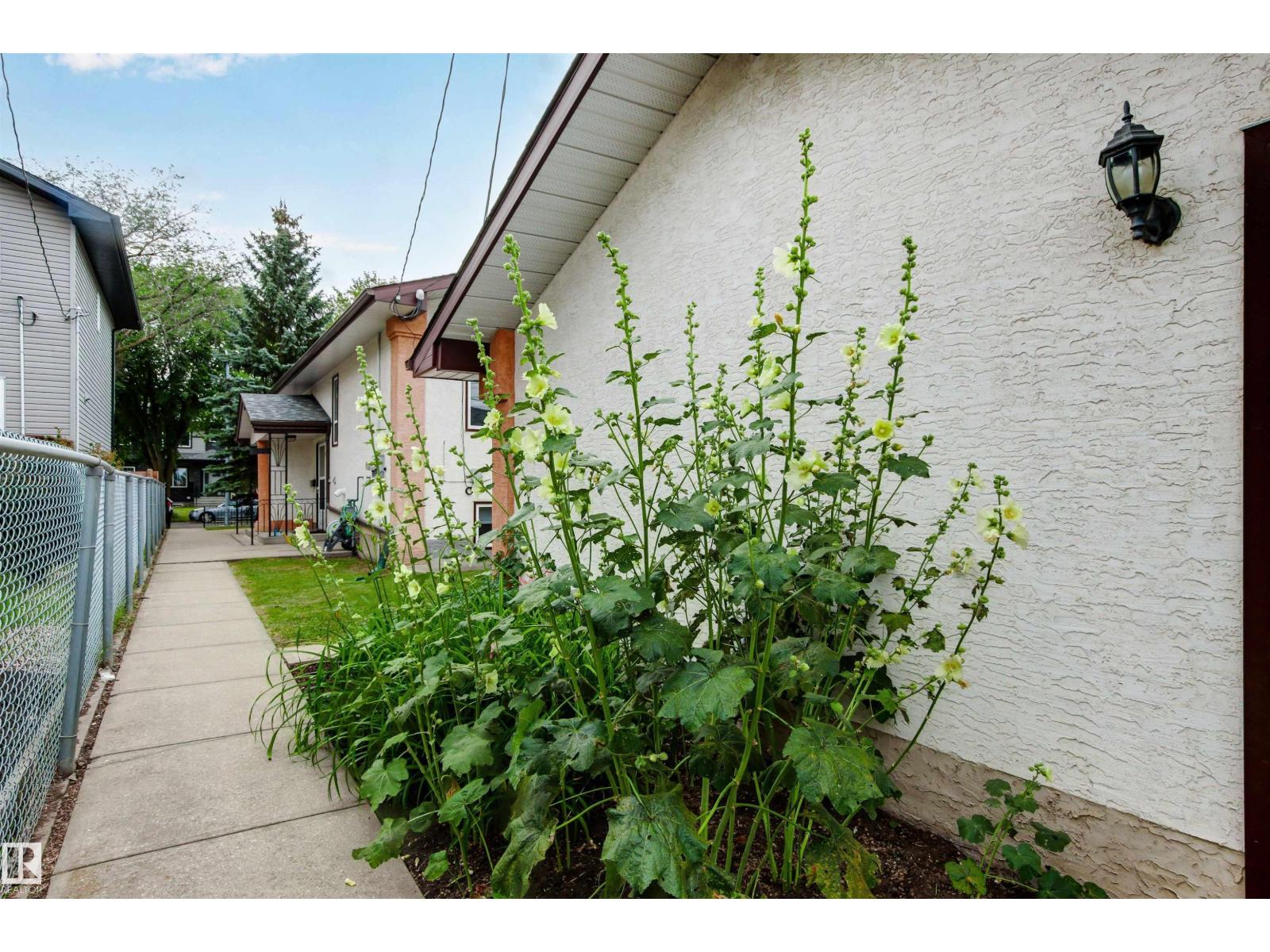 Photo 57 of 2 8314 81 Av Nw, Edmonton AB