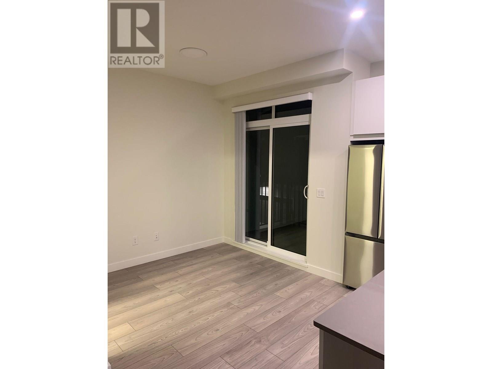 Photo 3 of 139 488 Furness Street, New Westminster BC