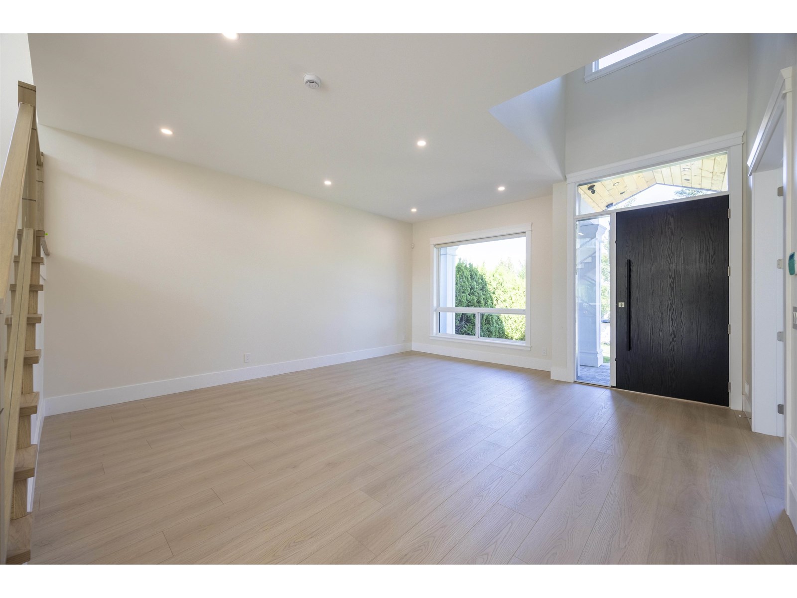 Photo 7 of 1365 160 A Street, Surrey BC