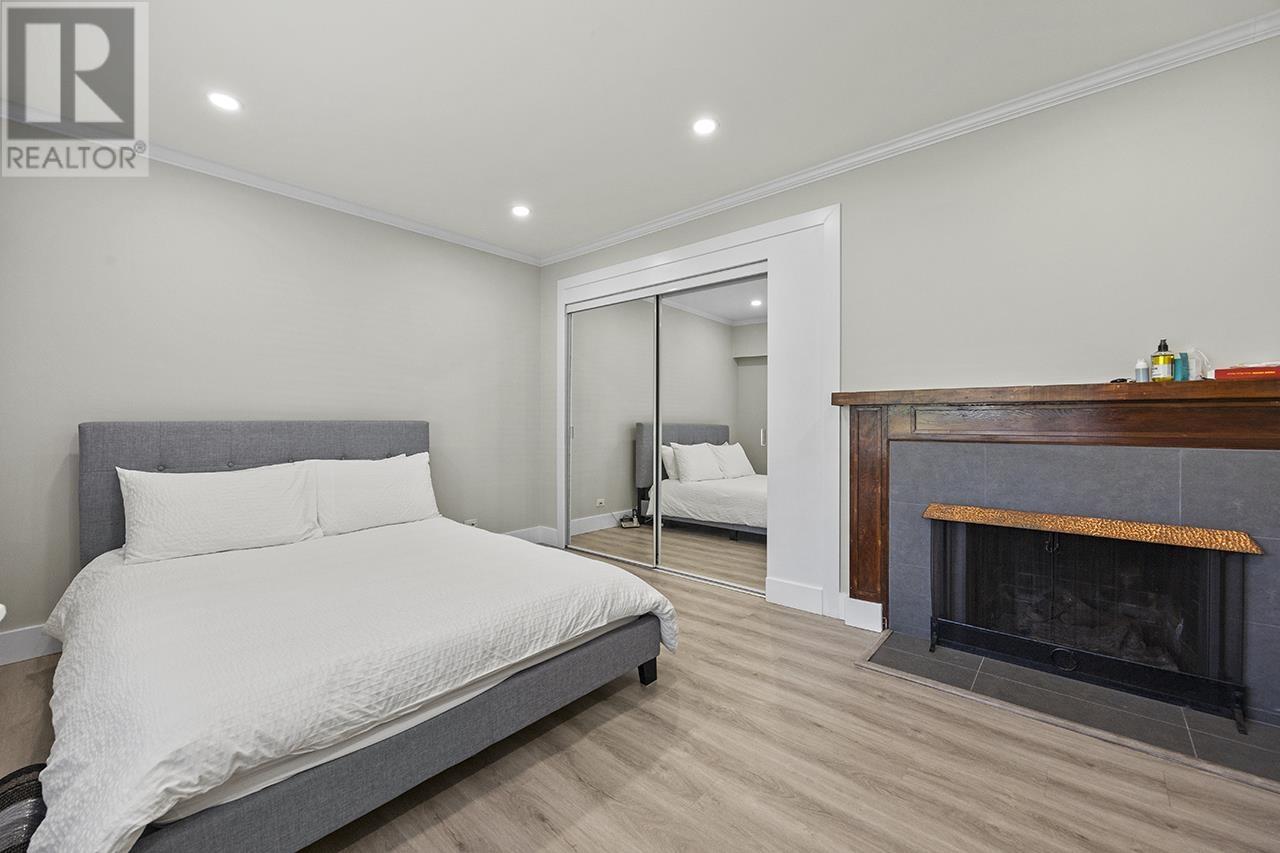 Photo 8 of 7983 Suncrest Drive, Burnaby BC