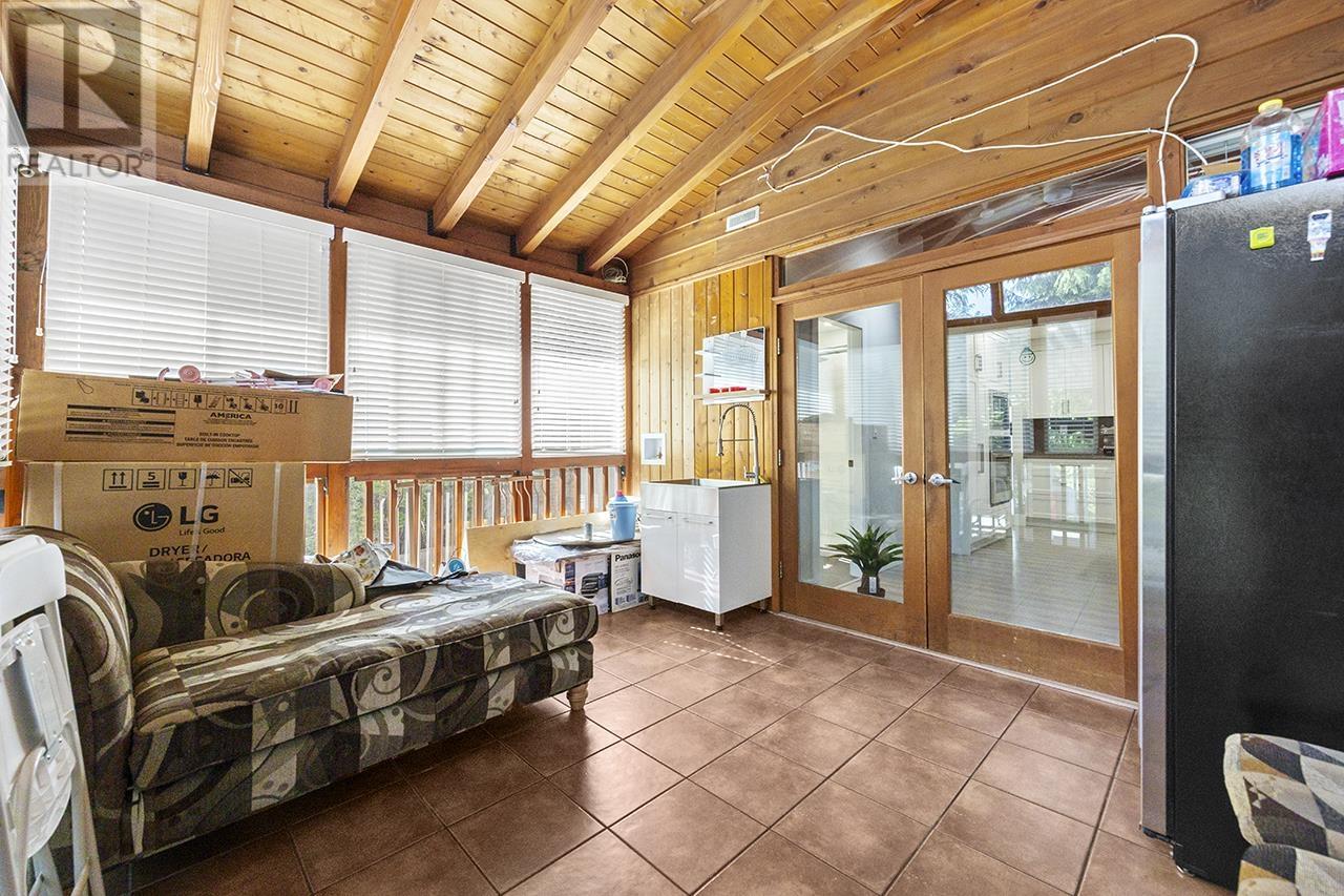 Photo 12 of 7983 Suncrest Drive, Burnaby BC