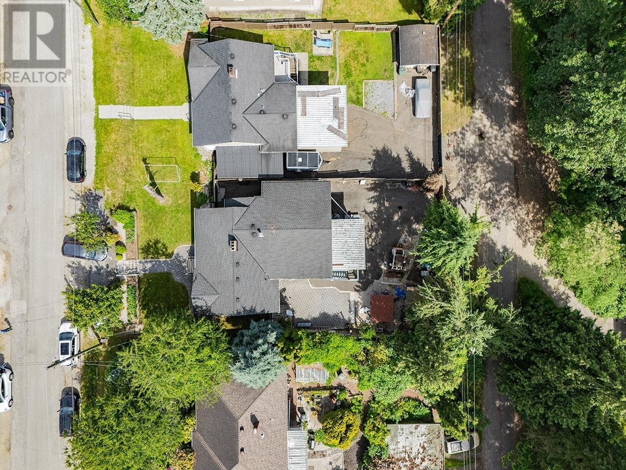 Photo 17 of 7983 Suncrest Drive, Burnaby BC
