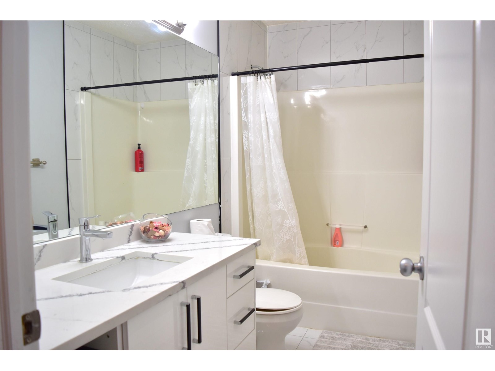 Photo 19 of 315 Wild Rose Wy Nw, Edmonton AB