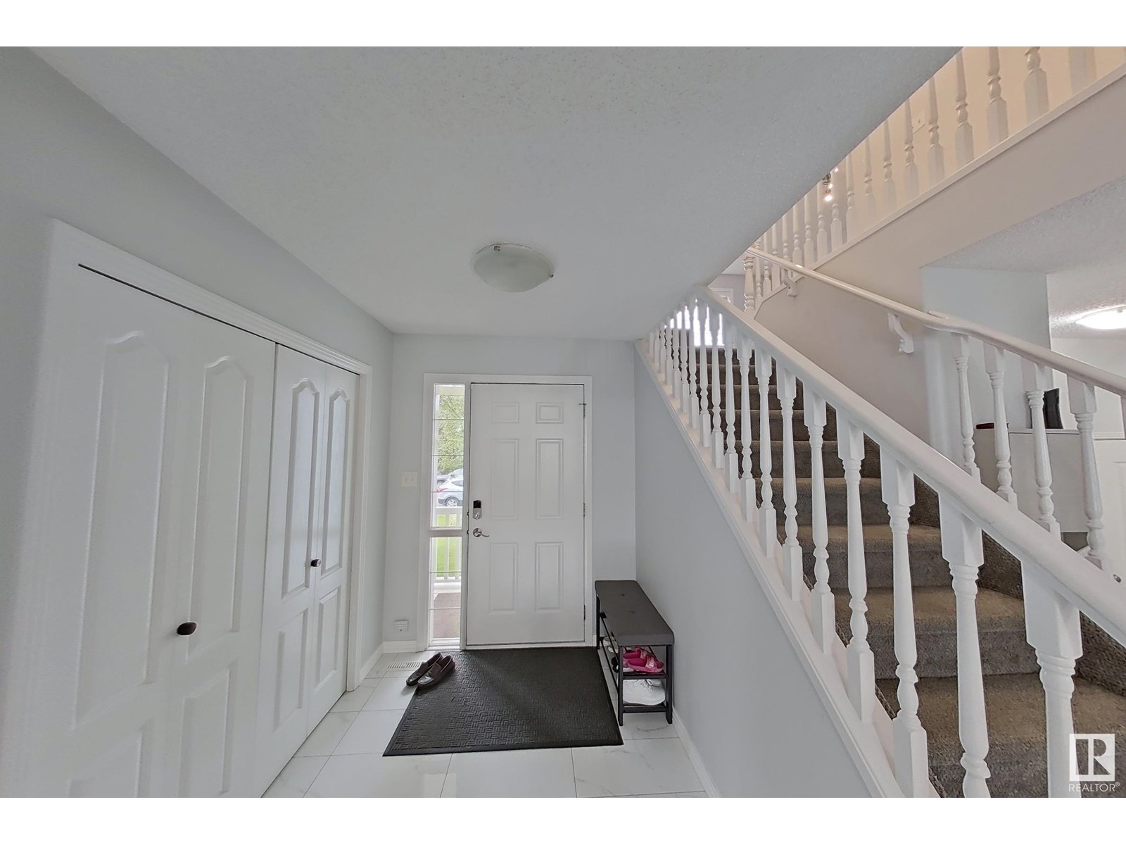 Photo 3 of 315 Wild Rose Wy Nw, Edmonton AB
