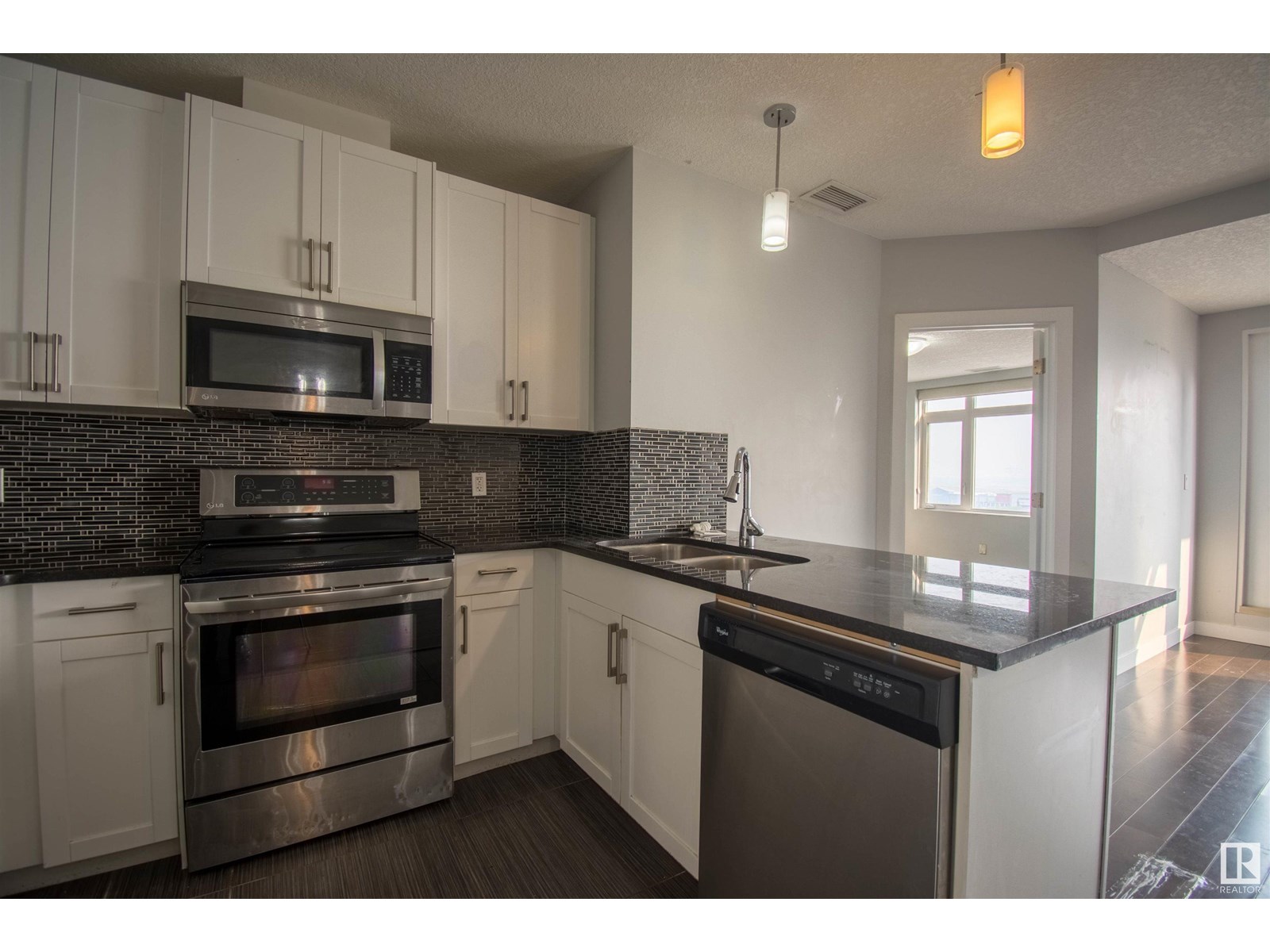 Photo 24 of 731 5151 Windermere Bv Nw, Edmonton AB