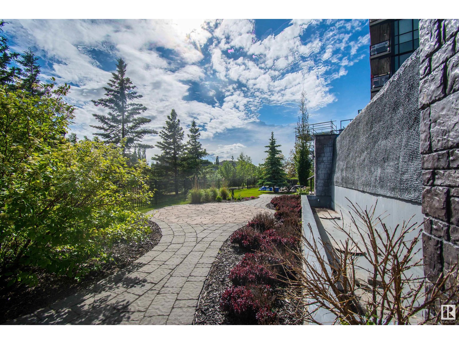 Photo 34 of 731 5151 Windermere Bv Nw, Edmonton AB