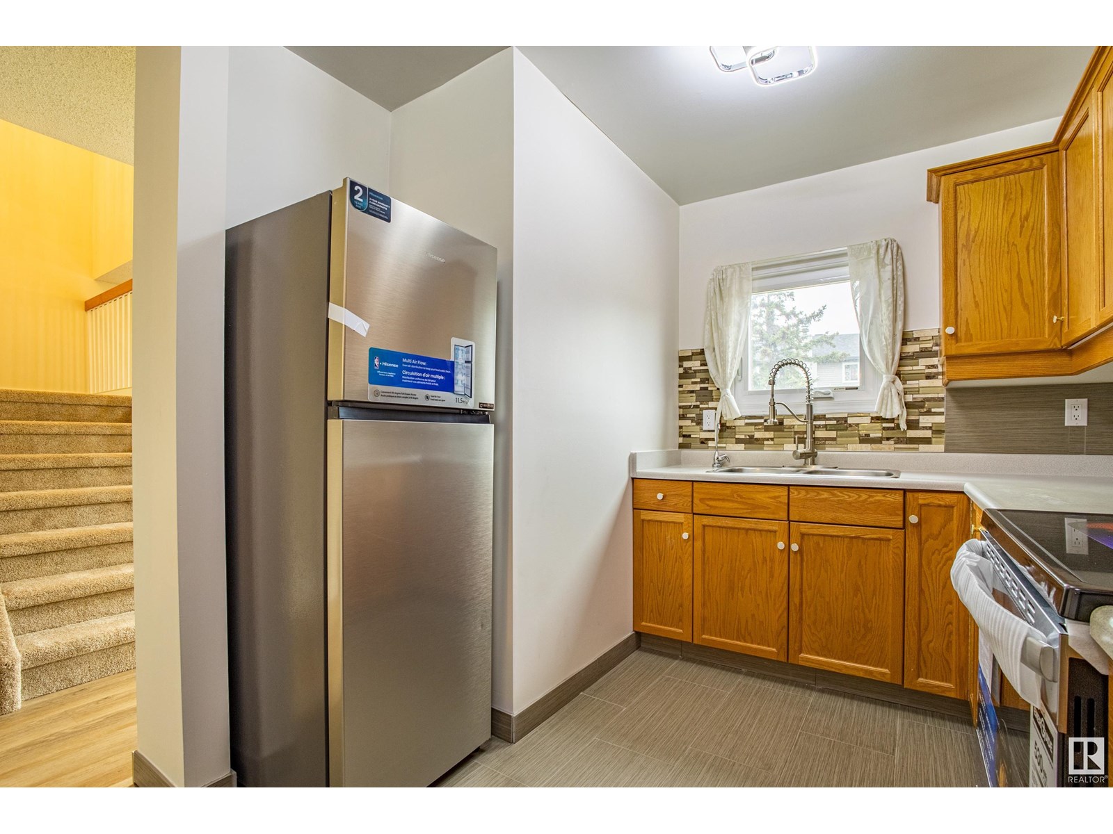 Photo 12 of 5388 38 A Av Nw, Edmonton AB
