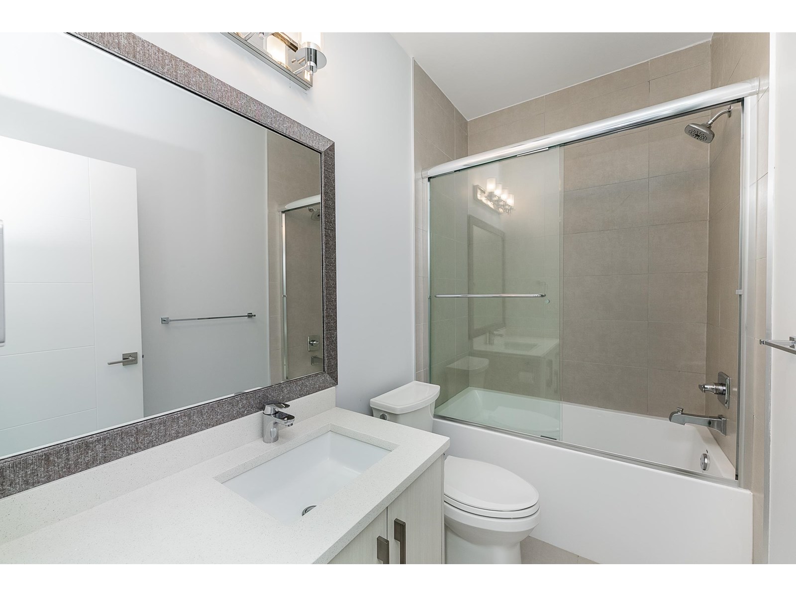 Photo 38 of 4014 204 A Street, Langley BC