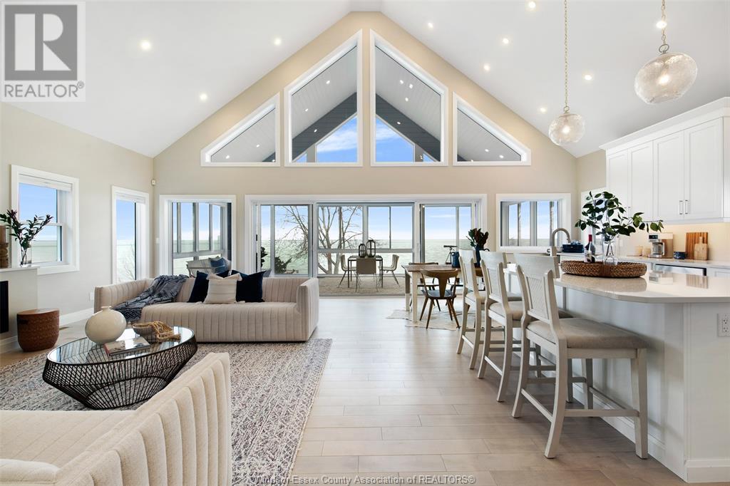Photo 2 of 1696 Caille Avenue, Lakeshore ON
