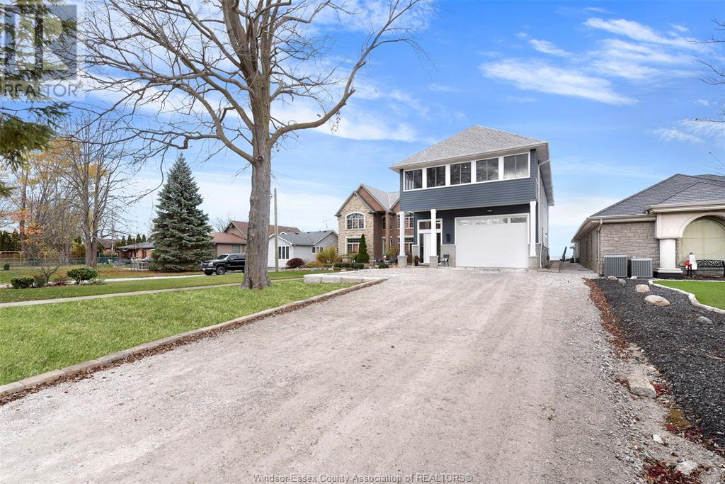Photo 4 of 1696 Caille Avenue, Lakeshore ON