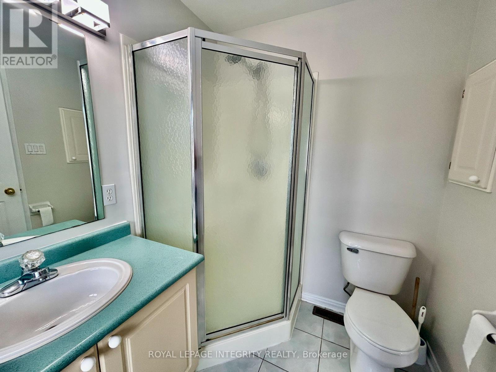Photo 16 of 19 Cohen Avenue, Ottawa ON