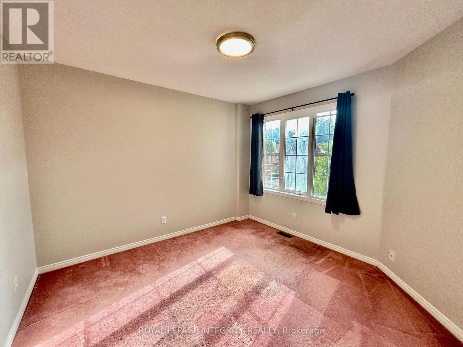 Photo 18 of 19 Cohen Avenue, Ottawa ON