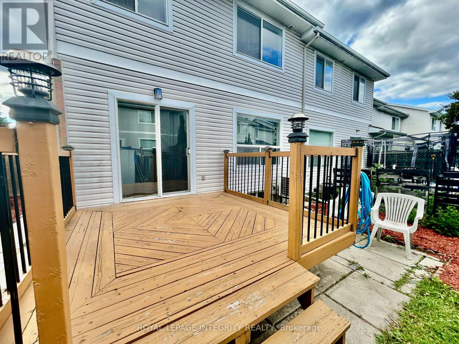 Photo 24 of 19 Cohen Avenue, Ottawa ON