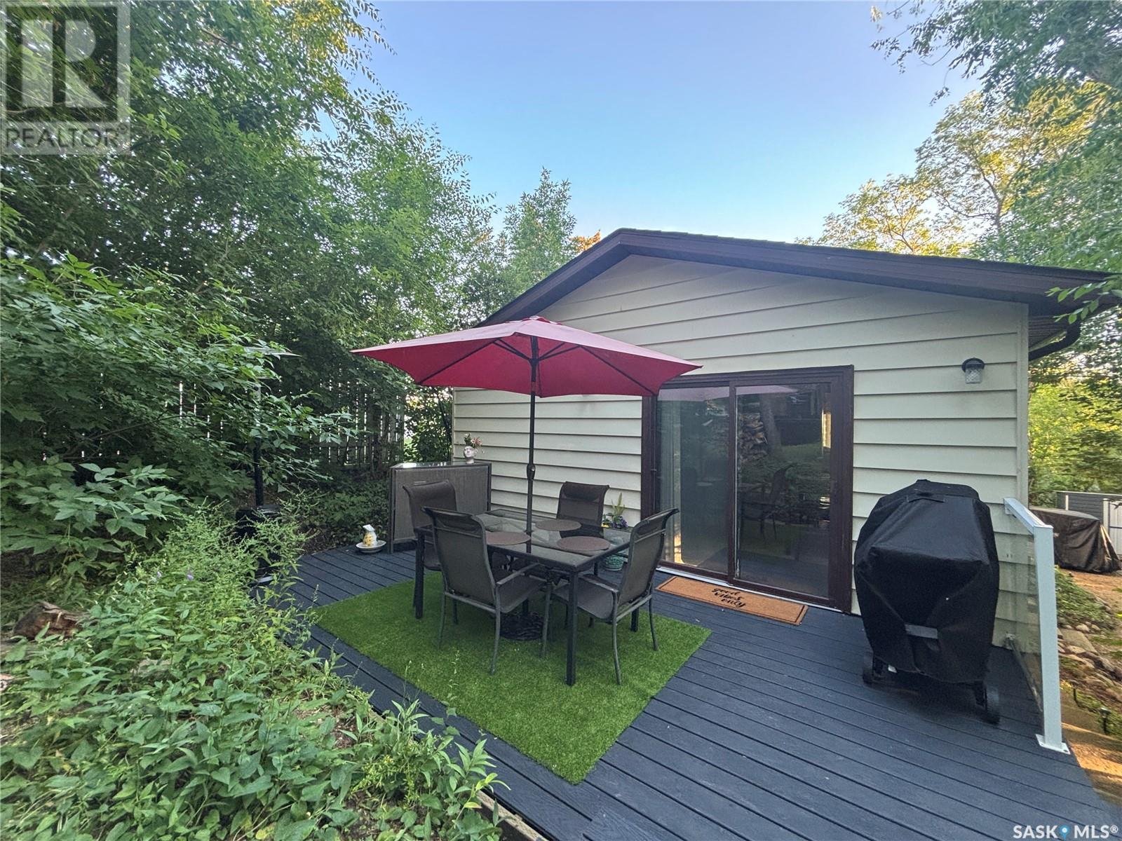Photo 24 of 232 Green Avenue, Regina Beach SK