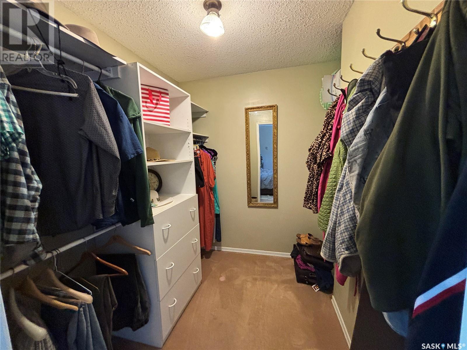 Photo 19 of 232 Green Avenue, Regina Beach SK