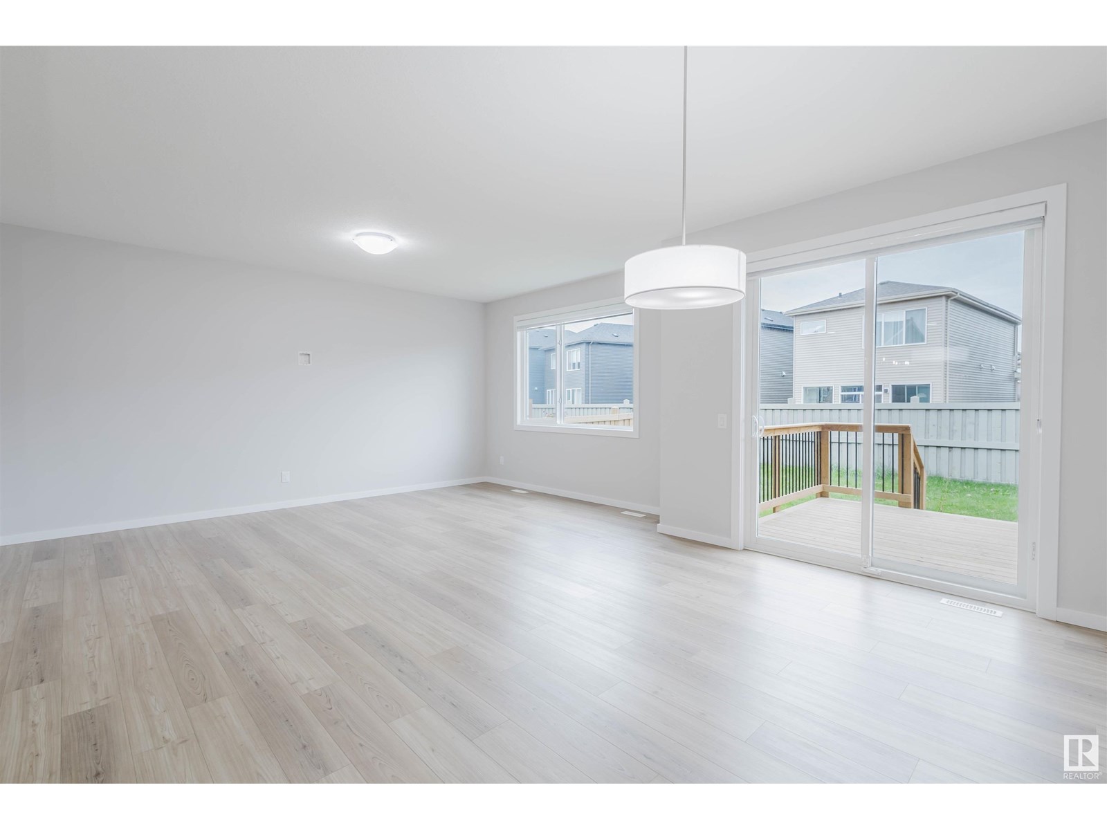 Photo 15 of 8130 226 A St Nw, Edmonton AB