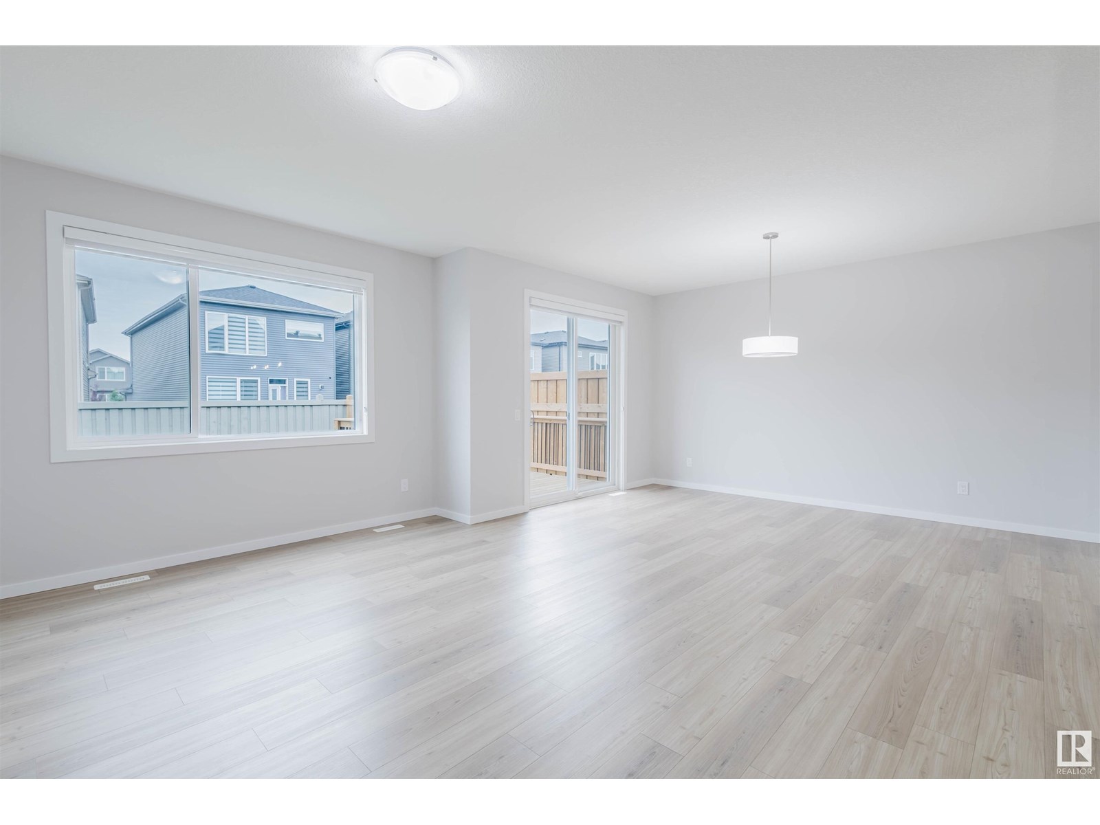 Photo 17 of 8130 226 A St Nw, Edmonton AB